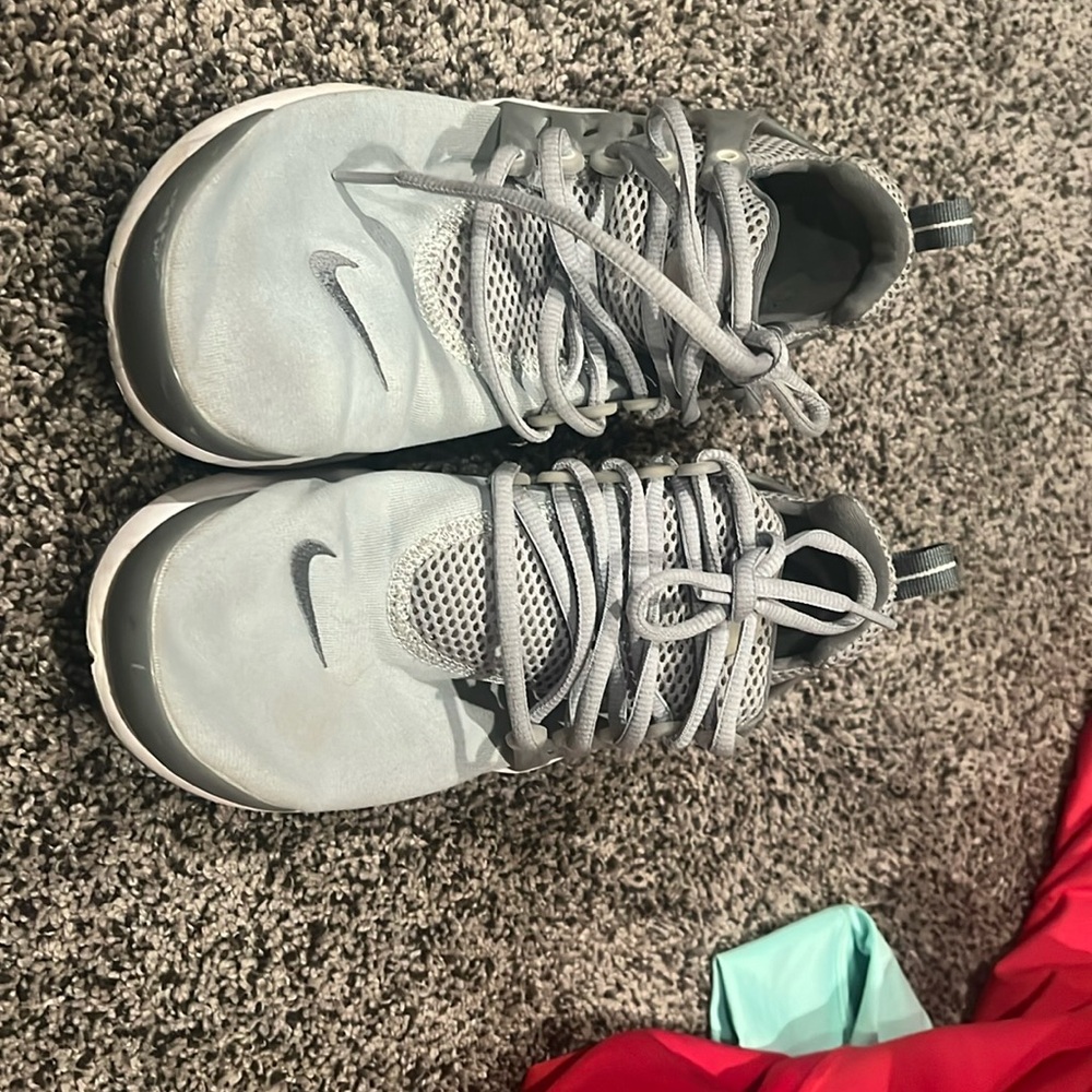 Nike presto size 7Y or 8.5 women’s